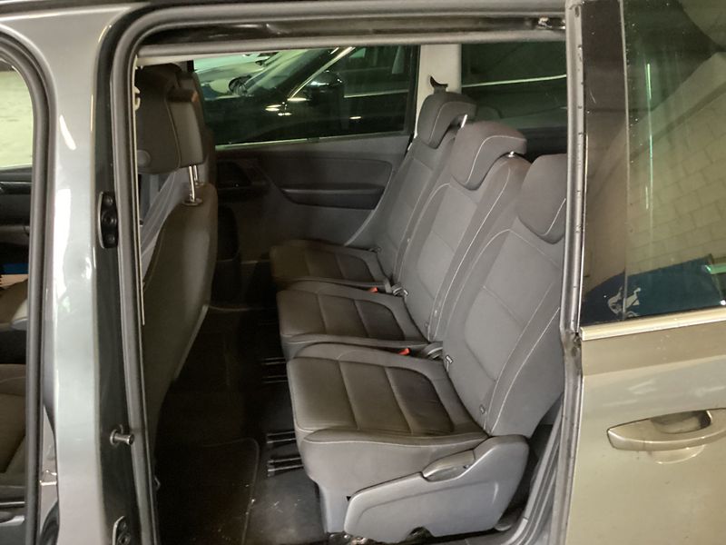 Интериор (назад)