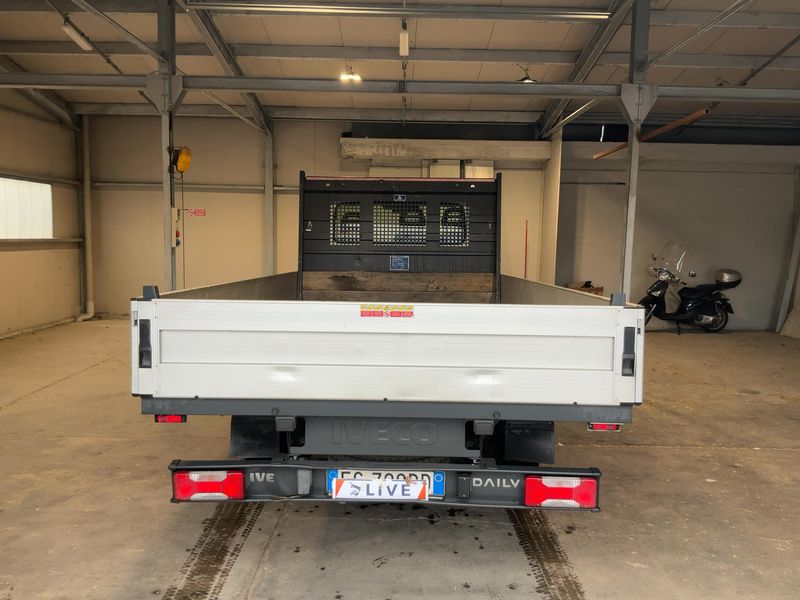 Задната част