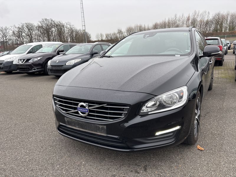V60 2.0 D2 Linje Svart