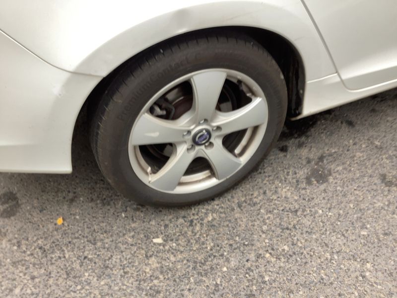 Задна дясна гума