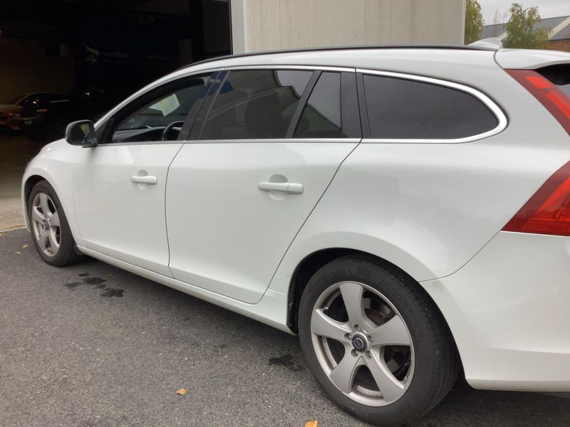 Задна лява страна