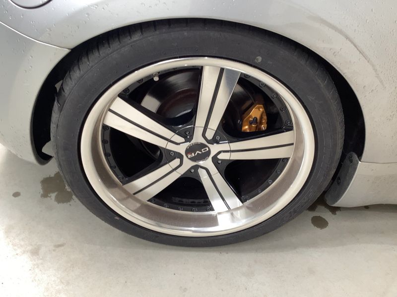 Задна дясна гума