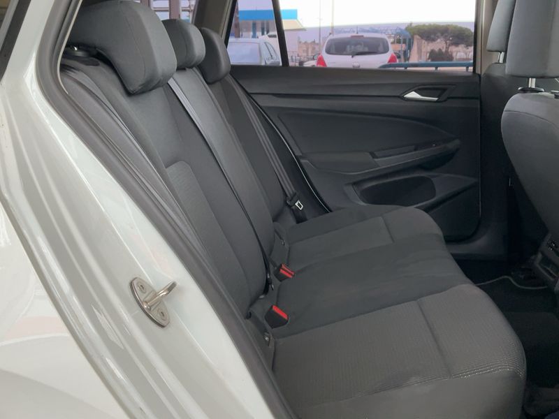 Интериор (назад)