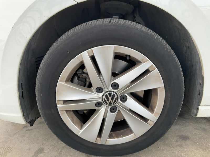 Предна лява гума