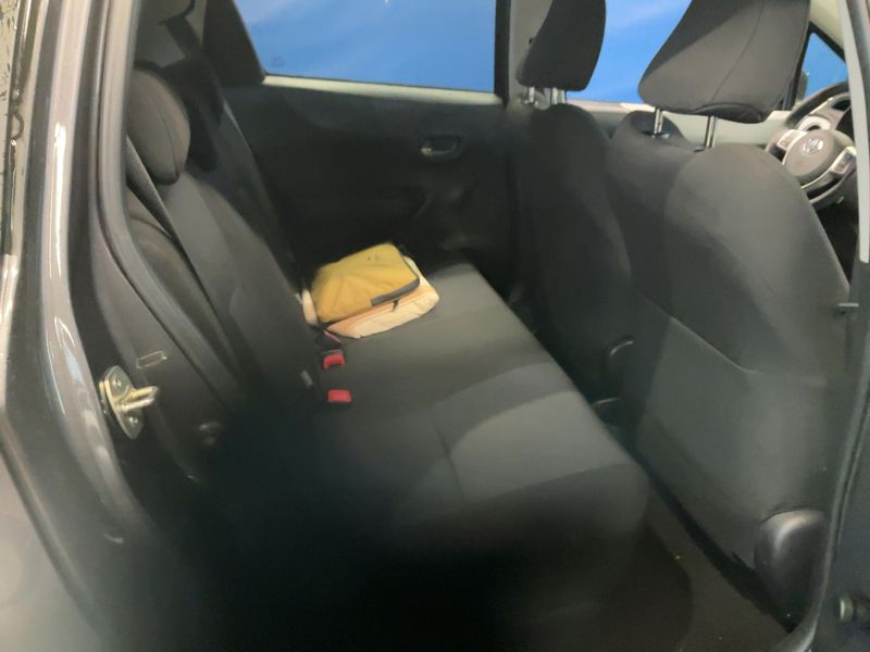 Интериор (назад)