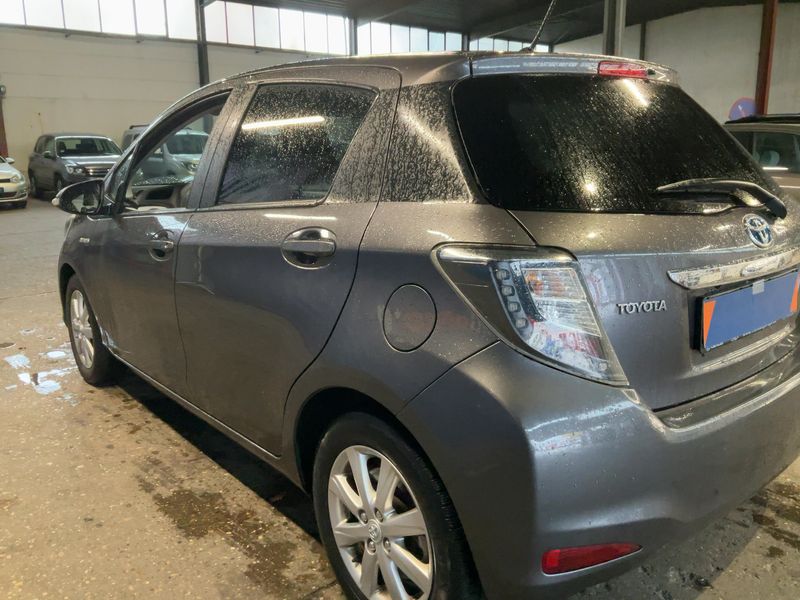 Задна лява страна