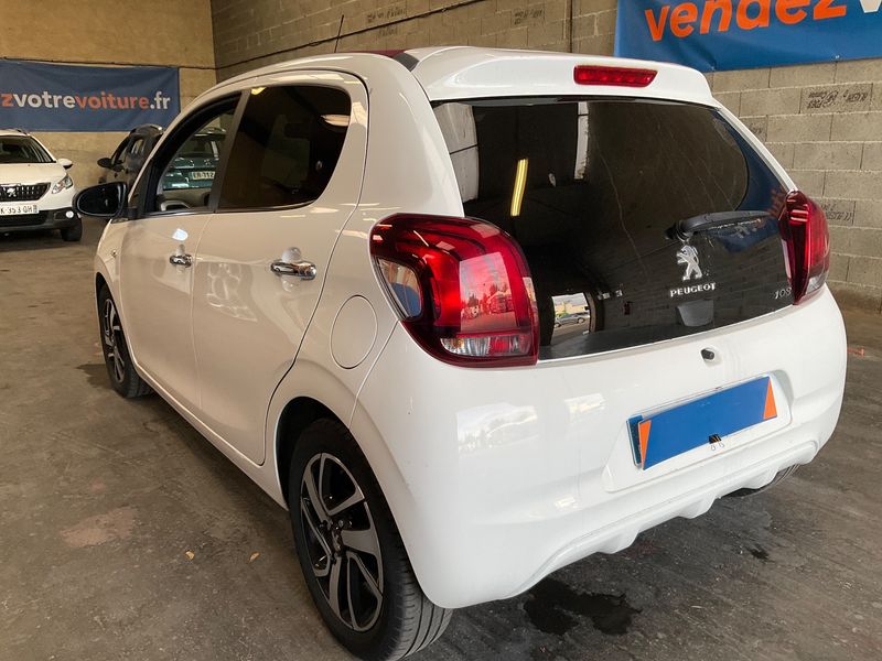 Задна лява страна