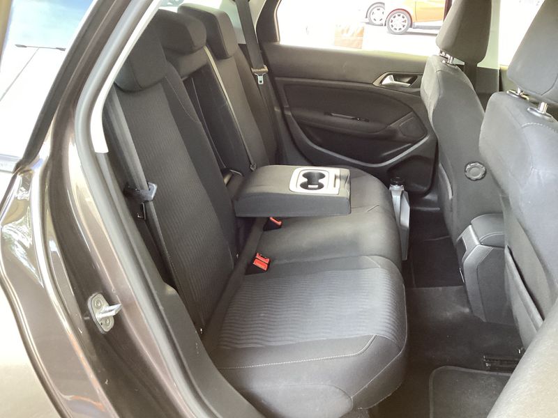 Интериор (назад)