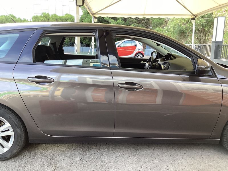 Екстериор дясно