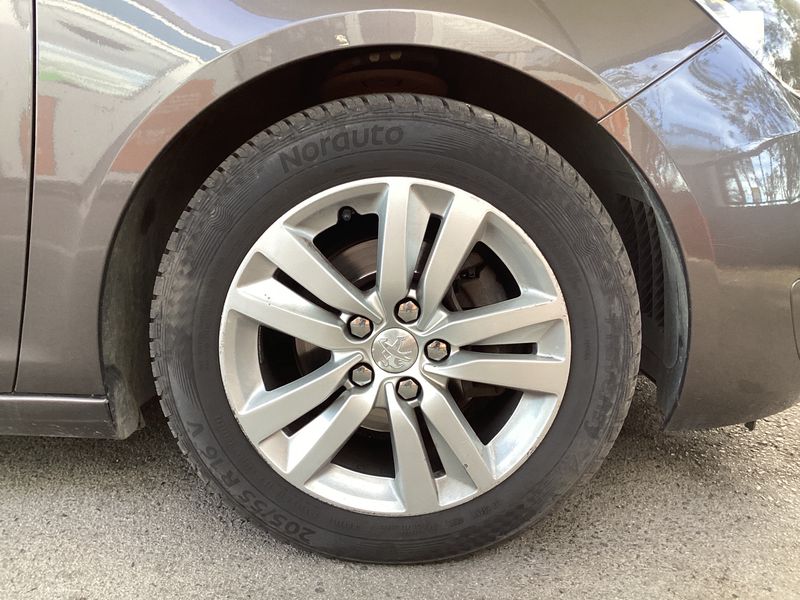 Предна дясна гума