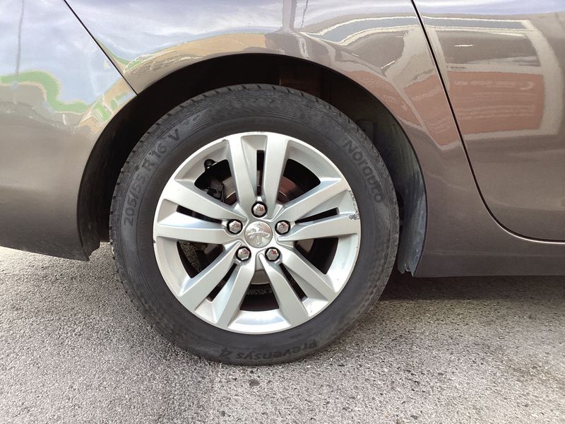 Задна дясна гума