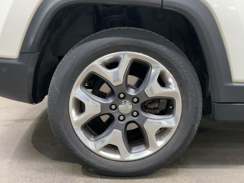 Задна дясна гума