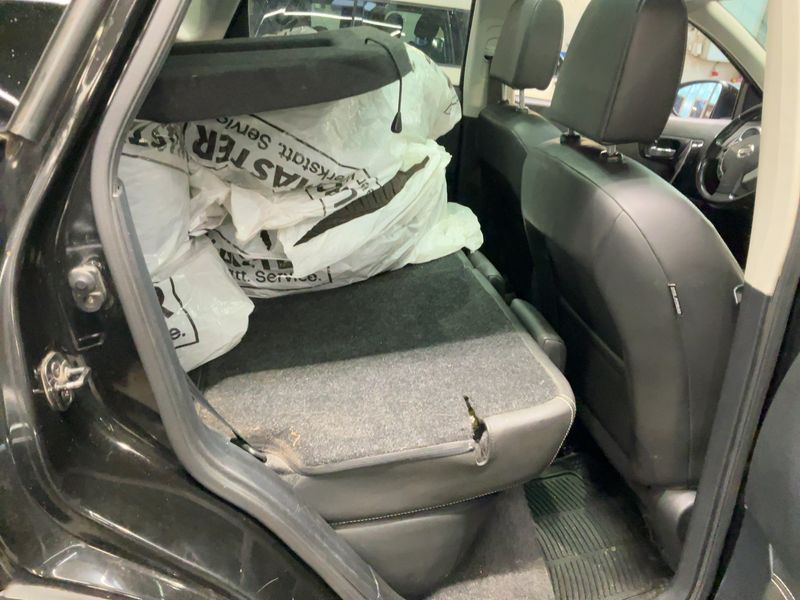 Интериор (назад)