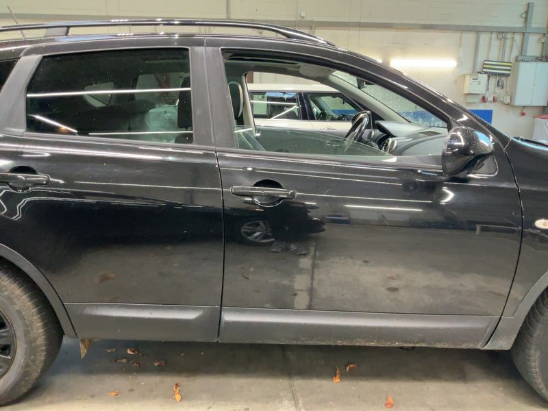 Екстериор дясно