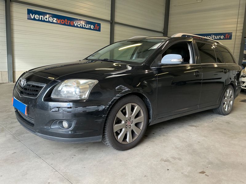 Avensis 2.0 D-4D Team