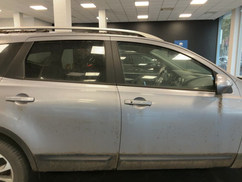 Екстериор дясно