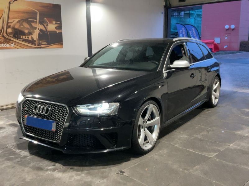 RS 4 4.2 V8 FSI quattro