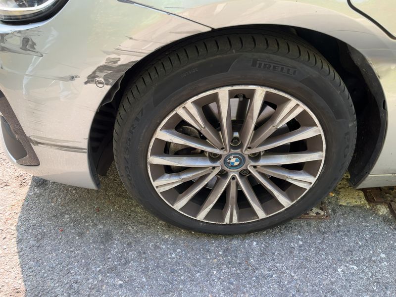 Предна лява гума