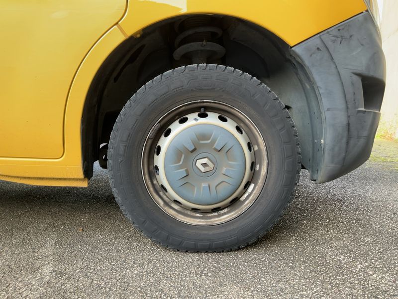 Предна дясна гума