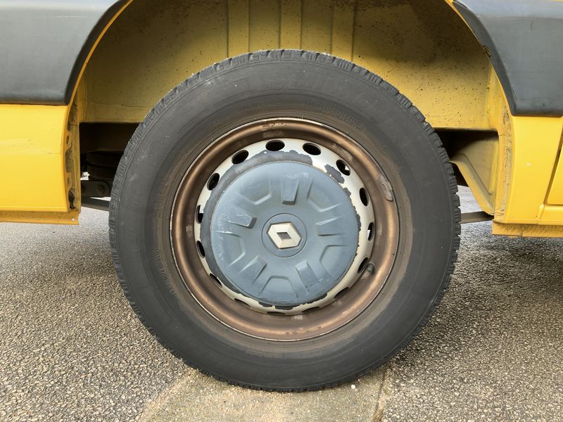 Задна дясна гума